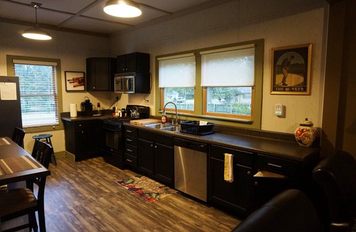 Sardis Cottage | Game day availability! Oxford , Sardis lake 1 mile off I-55