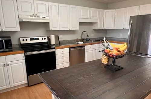 North Logan House | Game room, bunk room, close to USU & canyons, patio & grill, space to gather!