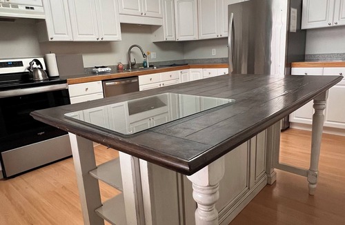 North Logan House | Game room, bunk room, close to USU & canyons, patio & grill, space to gather!