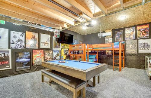 Prairie Ridge House | Game Room, Hot Tub and Mtn View Bonney Lake Retreat