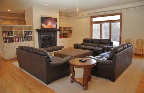 Sun Valley House | Game Room, Outdoor Hot Tub, Two Kitchens, Perfect For Large Families