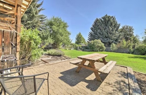 Idaho Falls House | Game Room - Pet-Friendly - Fire Pit - Deck - AC - Near Airport