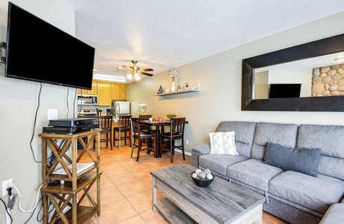 Harbor Village Condo | Garden City Condo w/Pool Access by Bear Lake!