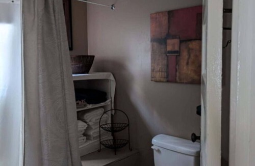 Lancaster House | Gate House (2 Doubles + 1 Single - 2nd Floor)