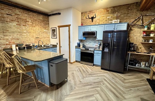 Rio Grande Apartment | Gated Parking I Walk to Convention & Delta Center I Elevator