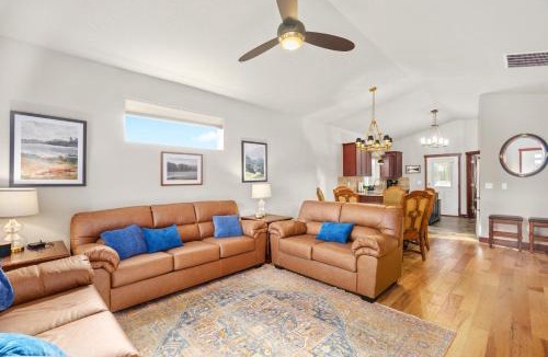 Coeur d'Alene House | Gated Retreat, Sleeps 8, Professional Kitchen, Fireplace, DreamCloud Mattresses