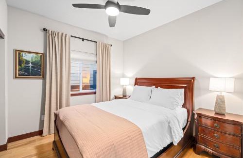Coeur d'Alene House | Gated Retreat, Sleeps 8, Professional Kitchen, Fireplace, DreamCloud Mattresses