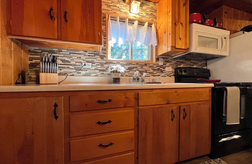 Island Park Cabin | Gateway at the Crossroads! Yellowstone, Henry's Lake & Island Park-sleeps 10
