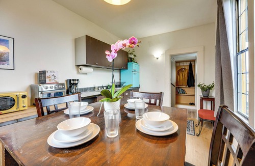 Toledo House | Gateway to Adventure! Dtwn Toledo Home Near Hiking