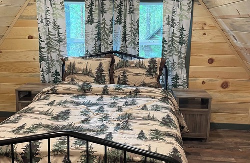 Carson Cabin | Gateway to the Columbia River Gorge and Mt. Saint Helens.