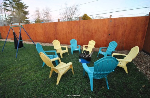 Hillcrest House | Gather and Getaway! 3 bed 2 bath