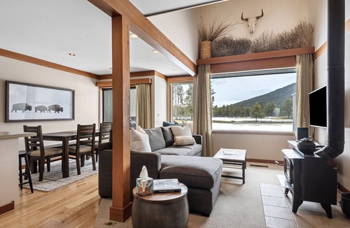Black Butte Ranch Condo | GC094 | Condo on Big Meadow's 18th Fairway.