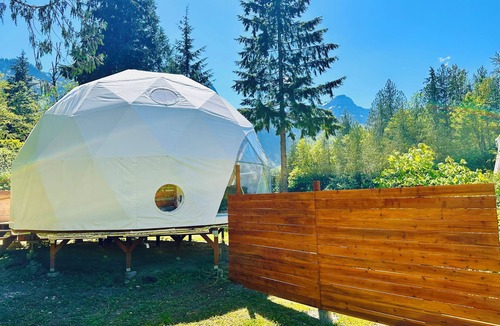 Gold Bar Cabin | Geodesic Dome Home on the Skykomish River!