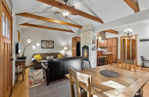 Old Bend House | Georgia Cottage in Bend OR