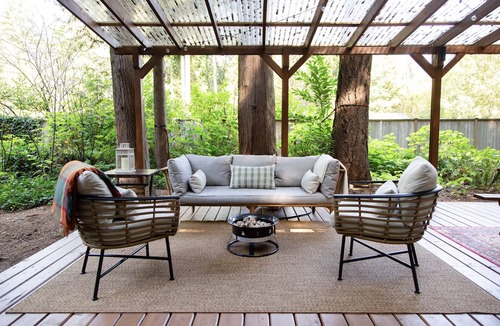 Point Roberts Cabin | Getaway Cabin in the Woods with Large Outdoor Deck