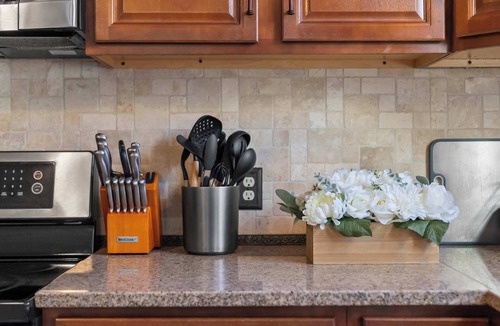 Clintonville House | Getaway Glen Walkable