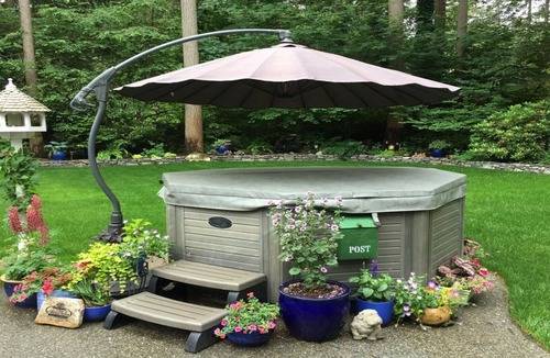 Artondale Cottage | Gig Harbor- Traveling Nurses welcomed Special Rates Applied >Beekeepers Cottage