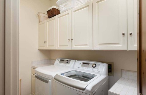 Sun Valley House | Gimlet Family Home | Close to Lift with Hot Tub!