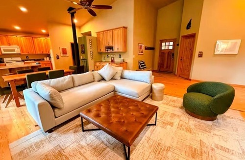 Glacier Cabin | Glacier Creek and Forest View, Hot Tub on Covered Deck