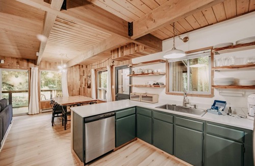 Glacier Ski Chalet | Glacier Springs Cabin #27 - A private 2-story cabin! pet-friendly