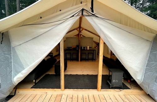 Idleyld Park RV Rental | Glamping! Luxury Family Size Tent, Douglas County, Oregon