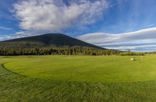 Black Butte Ranch House | Glaze Meadow 129