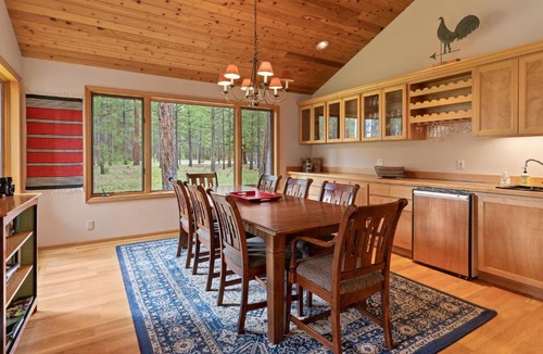 Black Butte Ranch House | Glaze Meadow 376 home