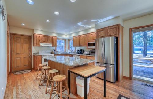 Black Butte Ranch House | Glaze Meadow 42