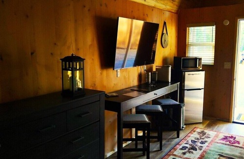 Cave Junction Cabin | Gold Creek Cabin 3 - Restrooms and Showers are only a short walk away.