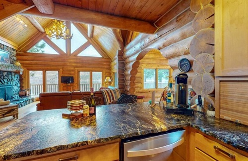 Wallowa County House | Golden Saddle lakefront log home-Wallowa Lake