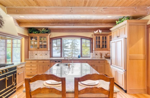 Greenbank House | Goldilocks by AvantStay | Luxury Waterfront Home