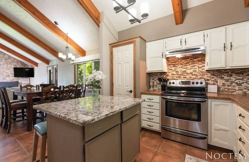 Bismarck House | Golf course view!