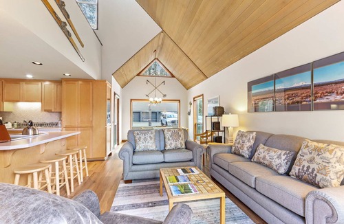 Overlook Park Condo | Golf Course Views, Half Mile to the Village - Includes SHARC Access