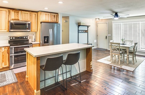East Port Orchard House | Golf, Hike, Dine & Relax: Home in Port Orchard