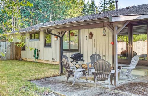 East Port Orchard House | Golf, Hike, Dine & Relax: Home in Port Orchard
