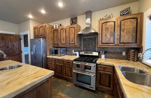 Tamarack Resort Cabin | Gorgeous 5+ Bedroom Home w/Hot Tub, Near Tamarack