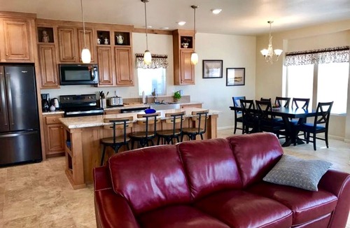 Page House | Gorgeous Cottage Vacation Rental in Page Arizona, near Antelope Canyon