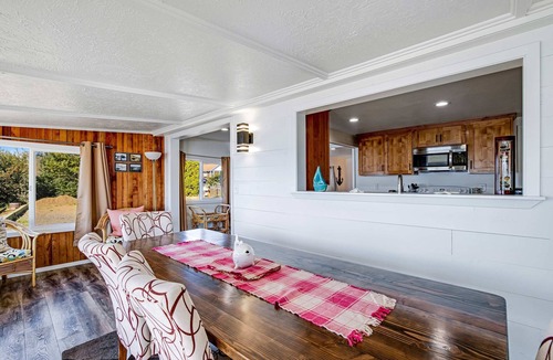 Garibaldi House | Gorgeous home overlooking the bay near a boat launch dog friendly