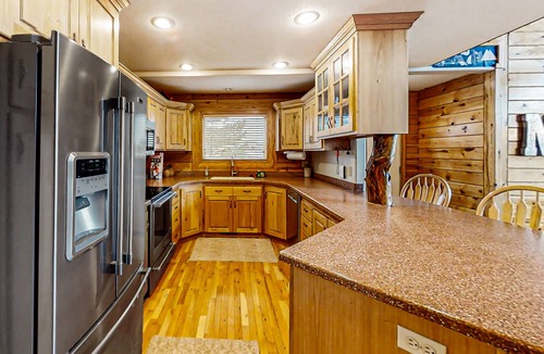 Sweetwater House | Gorgeous mountainside home w/lake-view, fireplace, washer/dryer, & dog-friendly
