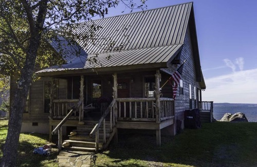 Mentone Cabin | Gorgeous panoramic mountain views from the hot tub!