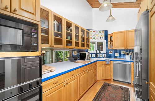 Cedar Hills House | Gorgeous Portland home in the West Slope neighborhood adjacent to everything!