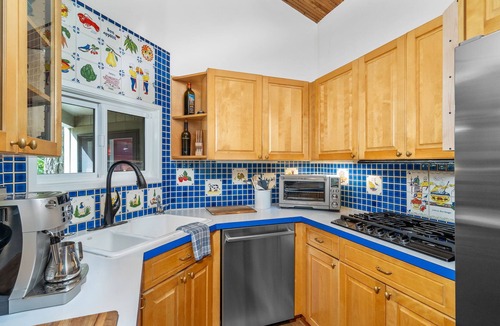 Cedar Hills House | Gorgeous Portland home in the West Slope neighborhood adjacent to everything!