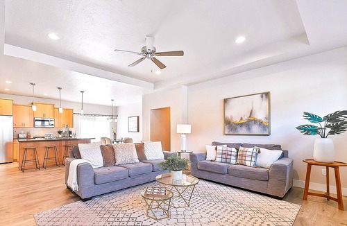 Meridian House | Gorgeous & Secluded Meridian Getaway - Clean, Spacious, Great Central Boise Area