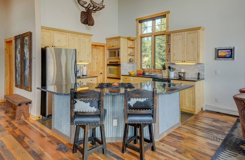 Antler Ridge House | Gorgeous, Upscale Big Sky Cabin w/Mtn Views & Privacy