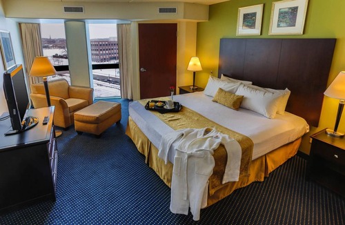 Dubuque Hotel | Grand Harbor Resort