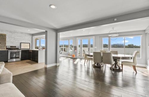 Algonac House | Grand Horizon St Clair Riverfront Oasis