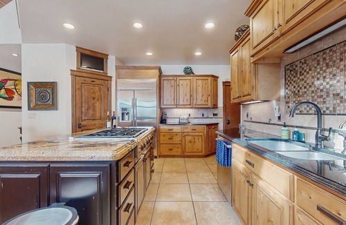Hayden View Estates House | Grand lakeside home with private hot tub, sauna, game room & home theater