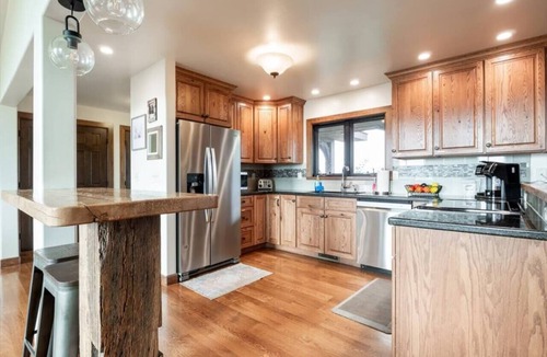 Leigh Creek Estates House | Grand View — Targhee Ski Resort, Jackson, Hot tub