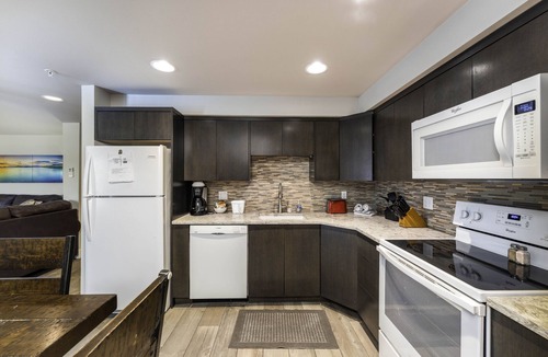 Chelan Condo | GrandView 100 - Luxury 2 Bedroom Waterfront condo