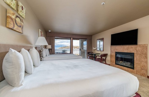 Chelan Condo | GrandView 200 - Luxury Waterfront condo